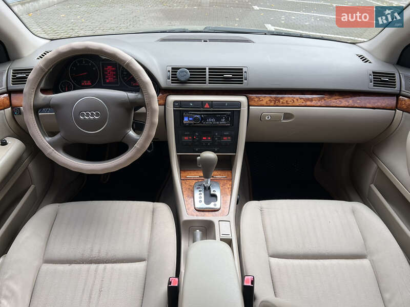 Седан Audi A4 2003 в Києві