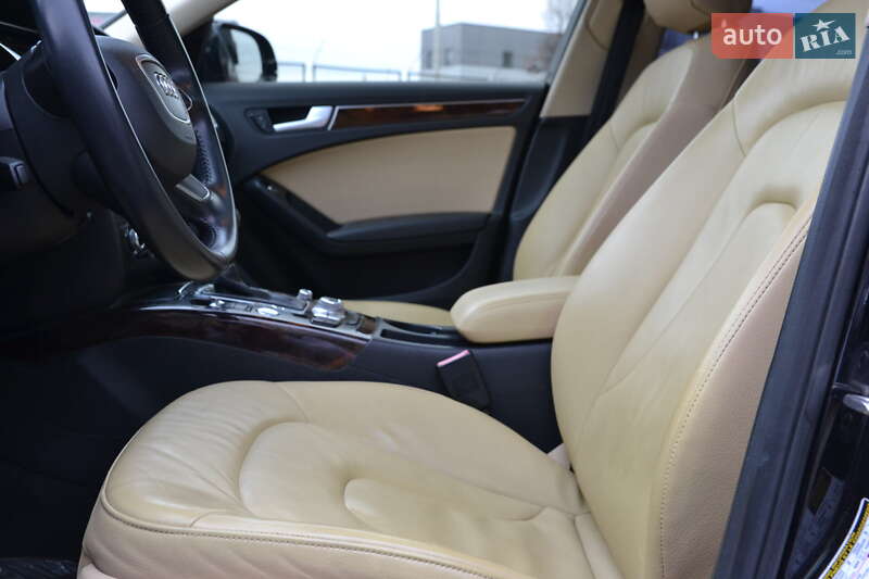 Седан Audi A4 2014 в Луцке