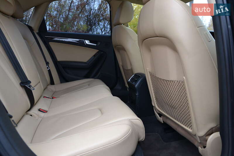 Седан Audi A4 2014 в Луцке