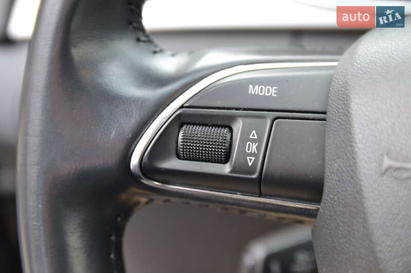 Седан Audi A4 2014 в Луцке