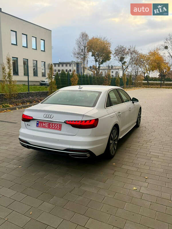 Седан Audi A4 2020 в Луцке