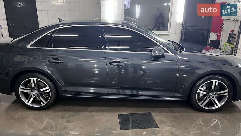 Седан Audi A4 2019 в Києві