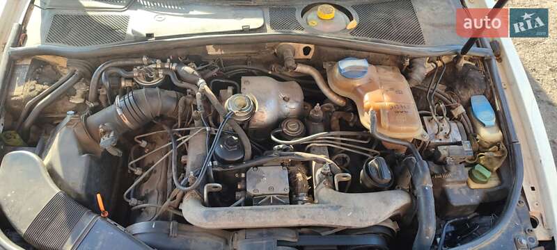 Універсал Audi A4 2000 в Васильківці