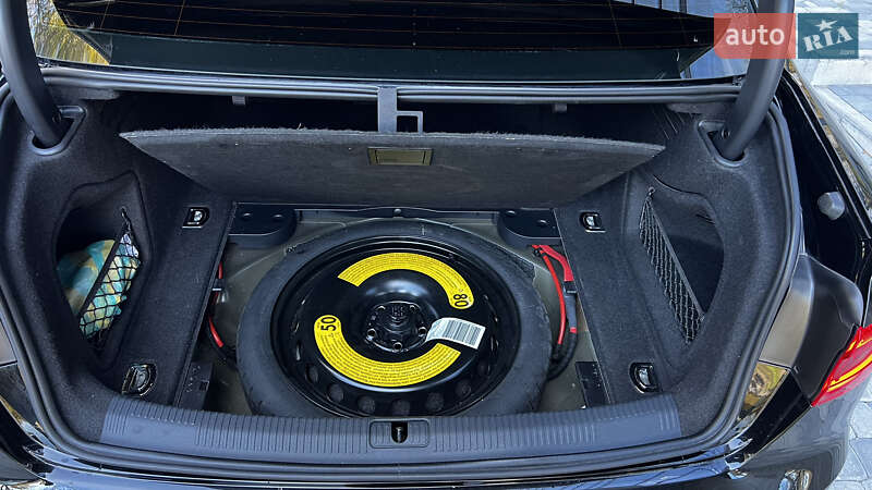 Седан Audi A4 2016 в Запоріжжі