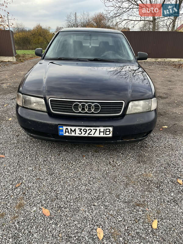Седан Audi A4 1995 в Бердичеве
