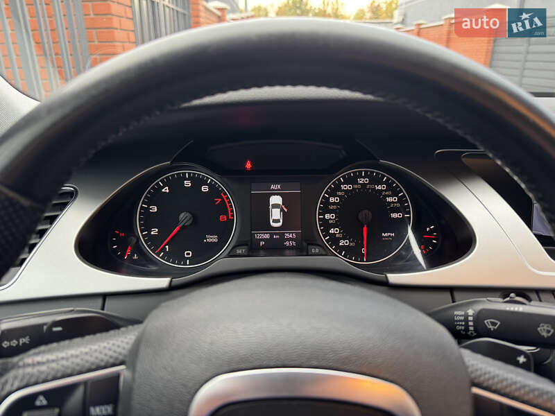 Седан Audi A4 2011 в Мукачевому