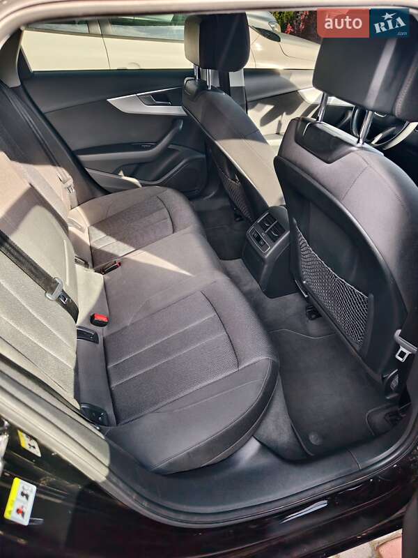 Універсал Audi A4 2017 в Нововолинську фото 24 Універсал Audi A4 2017 в Нововолинську