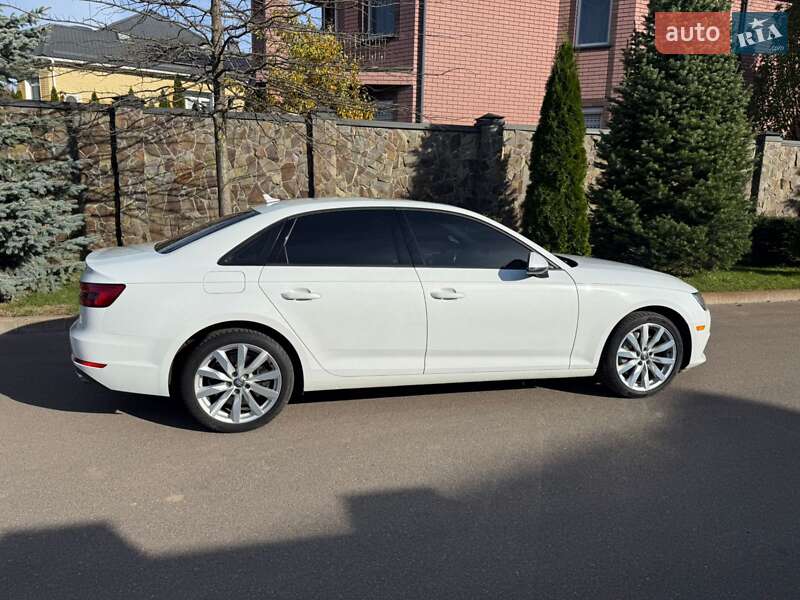 Седан Audi A4 2017 в Києві