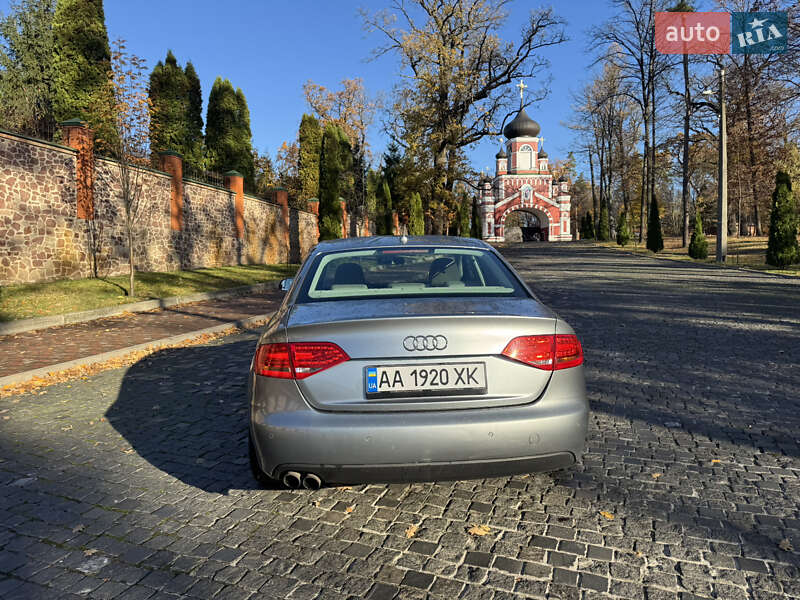 Седан Audi A4 2010 в Києві