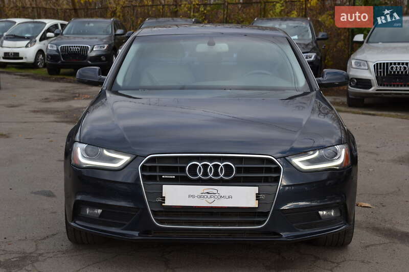Седан Audi A4 2013 в Луцке