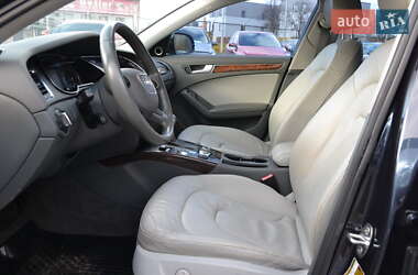 Седан Audi A4 2013 в Луцьку