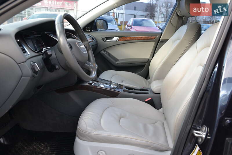 Седан Audi A4 2013 в Луцке