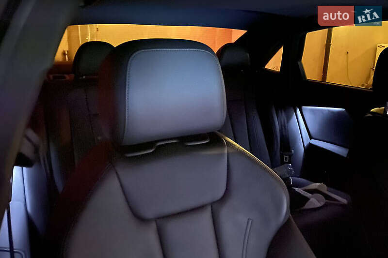 Седан Audi A4 2018 в Києві