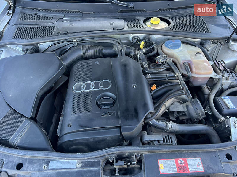 Седан Audi A4 2000 в Виннице