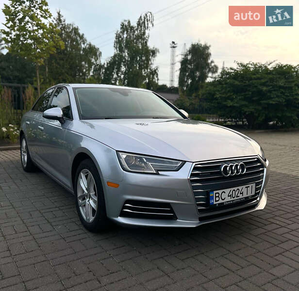 Седан Audi A4 2016 в Львові