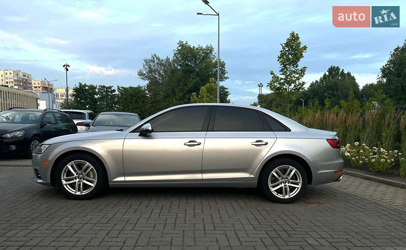 Седан Audi A4 2016 в Львові