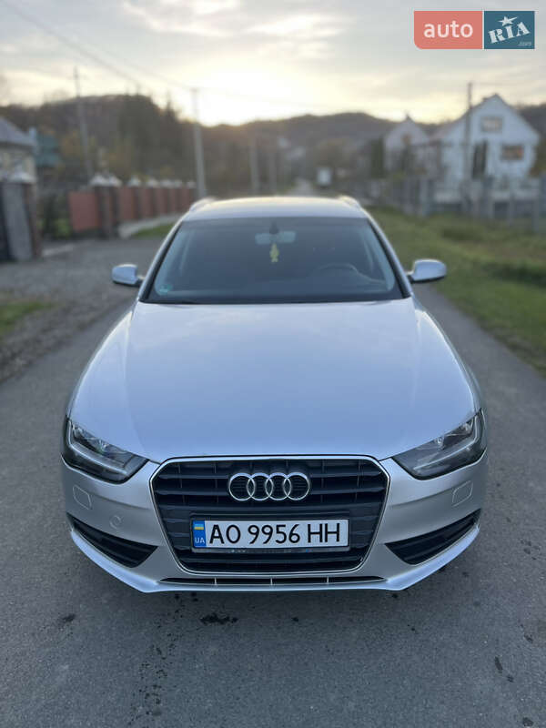 Универсал Audi A4 2012 в Тячеве