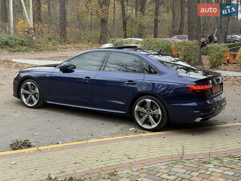 Седан Audi A4 2021 в Києві