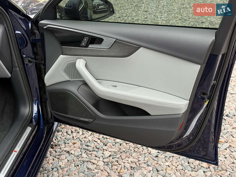 Седан Audi A4 2021 в Києві