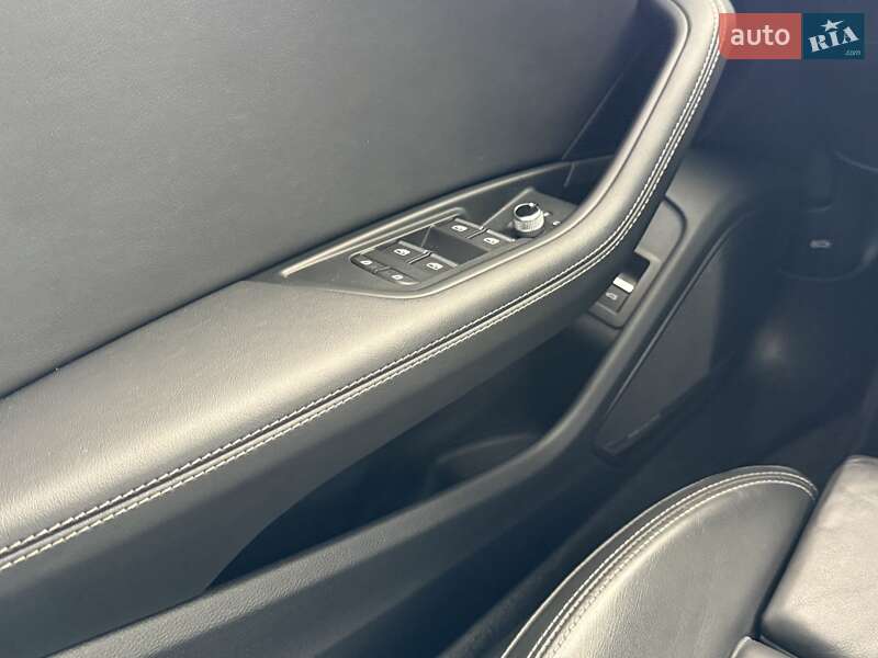 Седан Audi A4 2023 в Одессе