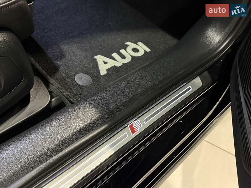 Седан Audi A4 2023 в Одессе