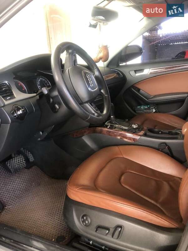 Седан Audi A4 2011 в Києві