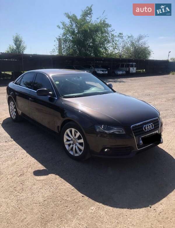 Седан Audi A4 2011 в Киеве