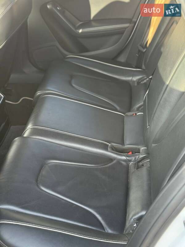 Седан Audi A4 2012 в Харкові