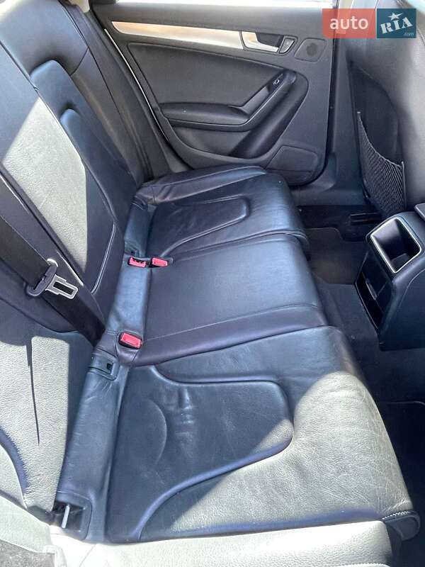 Седан Audi A4 2014 в Миколаєві