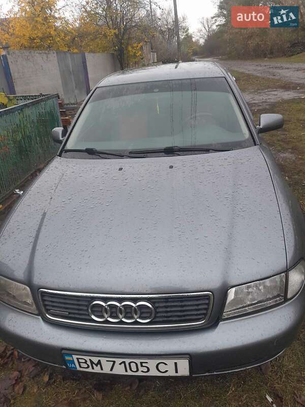 Седан Audi A4 1995 в Бурині