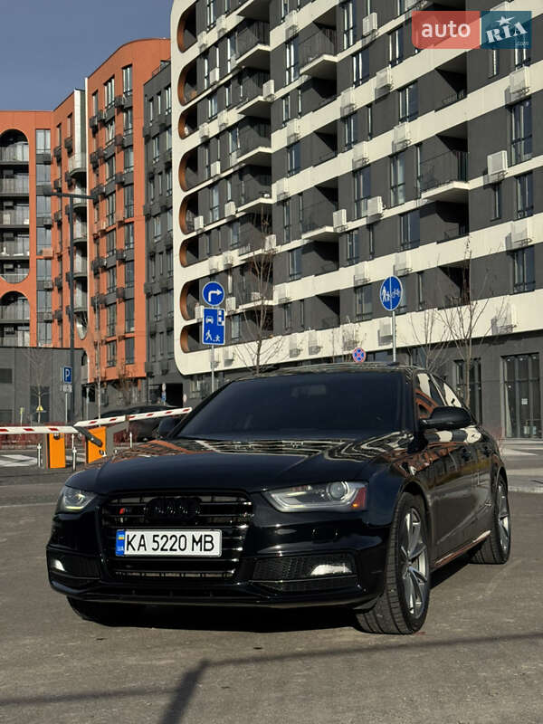 Седан Audi A4 2015 в Киеве
