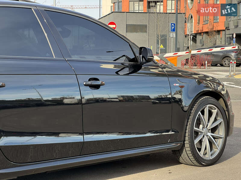 Седан Audi A4 2015 в Киеве