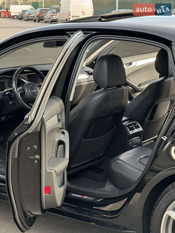 Седан Audi A4 2015 в Киеве