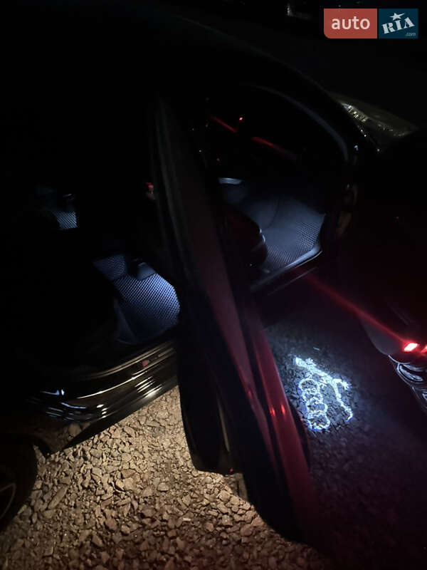 Седан Audi A4 2015 в Киеве