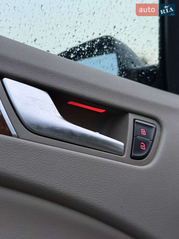 Седан Audi A4 2010 в Владимире фото 25 Седан Audi A4 2010 в Владимире