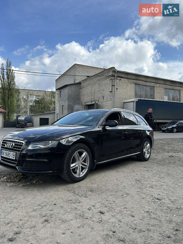Универсал Audi A4 2011 в Ровно