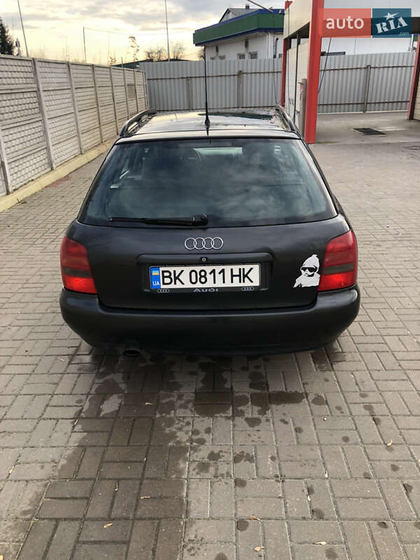 Универсал Audi A4 1997 в Ровно