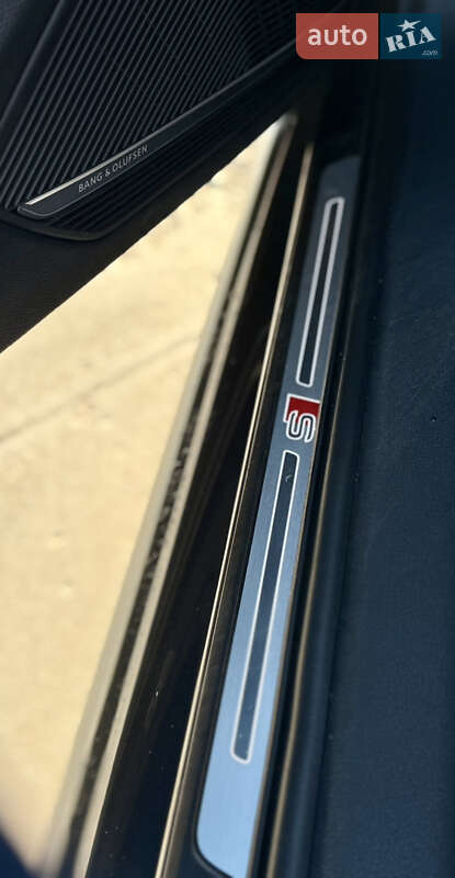 Седан Audi A4 2020 в Киеве