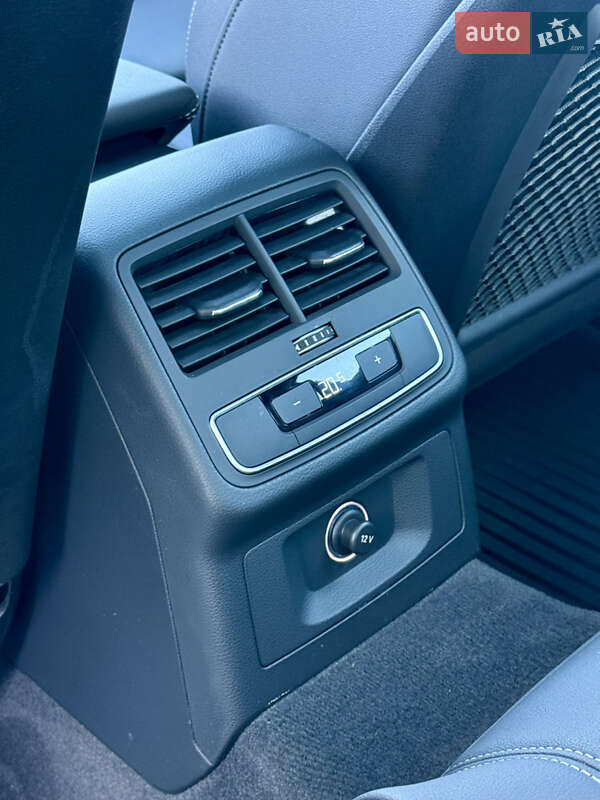 Седан Audi A4 2020 в Киеве