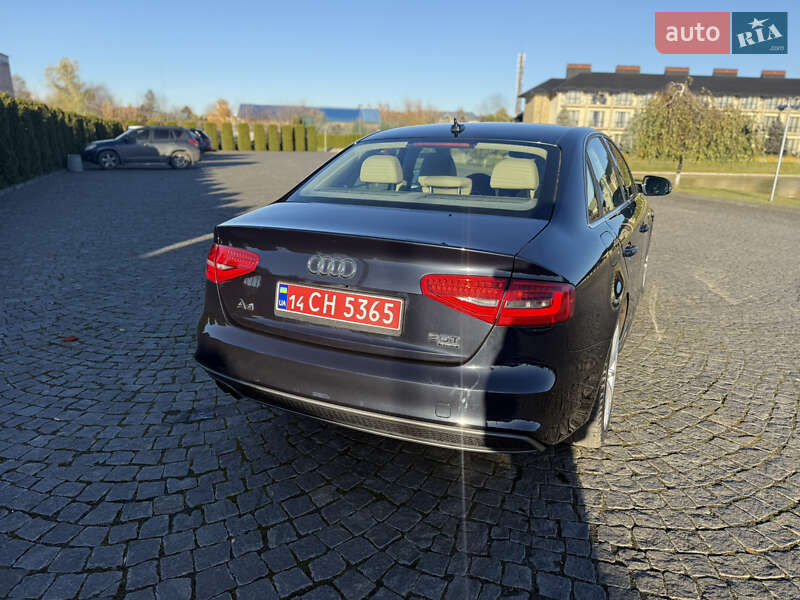 Седан Audi A4 2015 в Жовкве