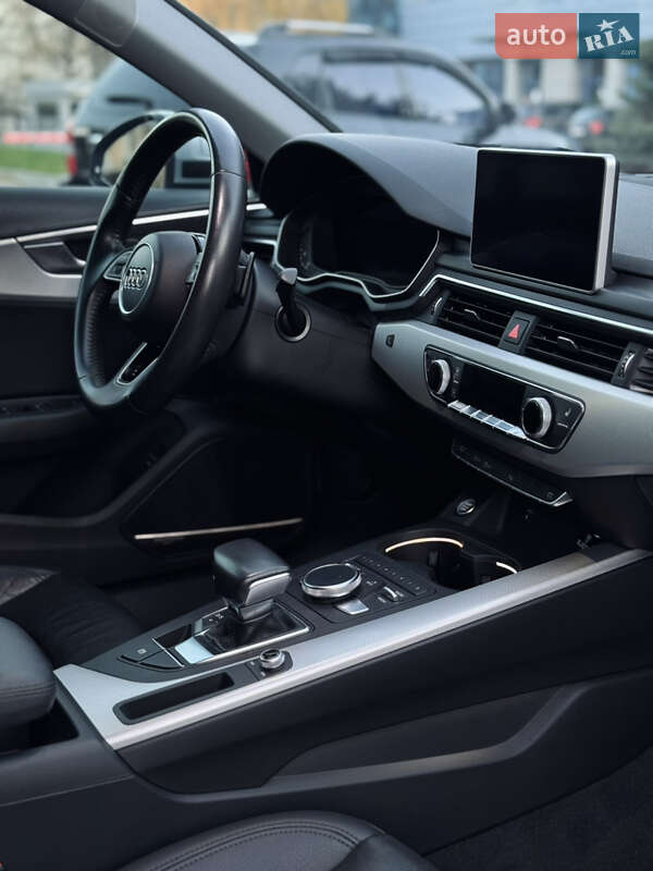 Седан Audi A4 2017 в Києві