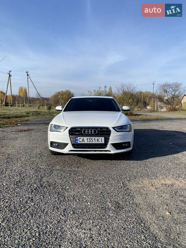 Седан Audi A4 2012 в Черкассах