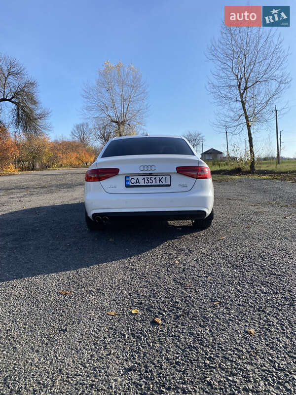 Седан Audi A4 2012 в Черкассах