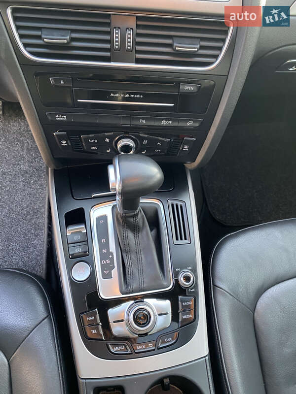 Седан Audi A4 2012 в Черкассах