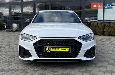 Седан Audi A4 2020 в Мукачево
