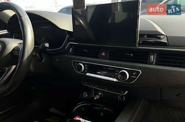 Седан Audi A4 2020 в Мукачево
