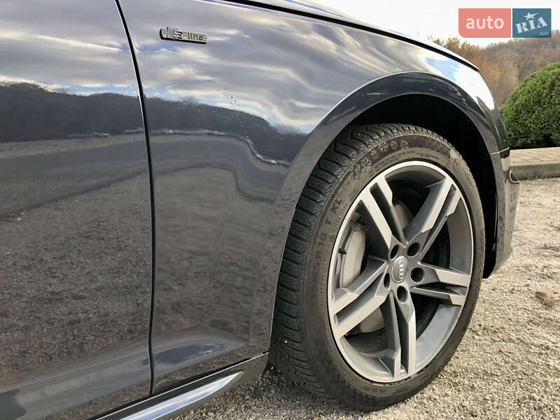 Седан Audi A4 2017 в Дніпрі