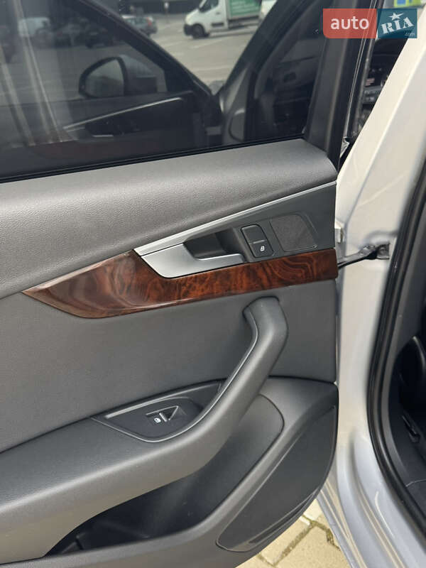 Седан Audi A4 2016 в Тернополі