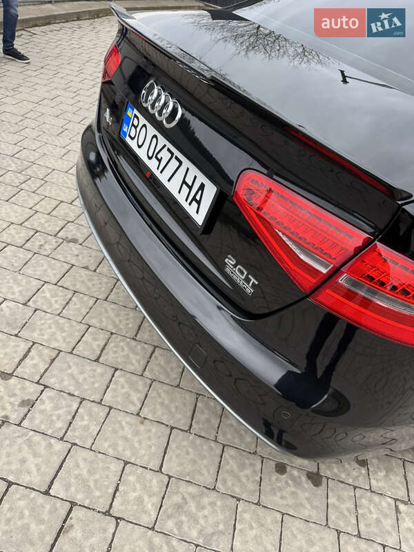 Седан Audi A4 2015 в Бучачі