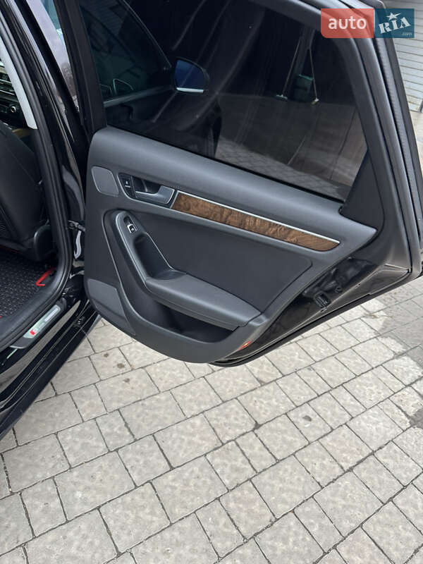 Седан Audi A4 2015 в Бучачі